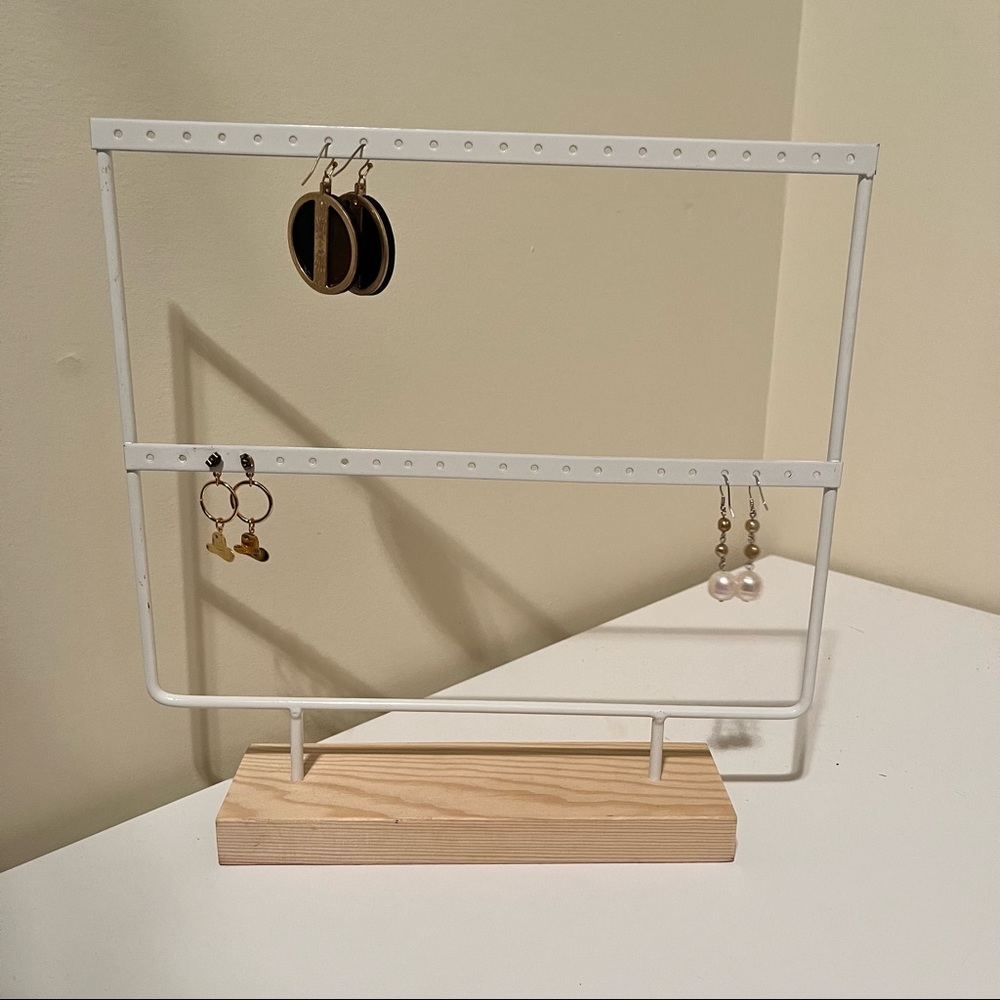 Earring Display - Picture 2 of 3